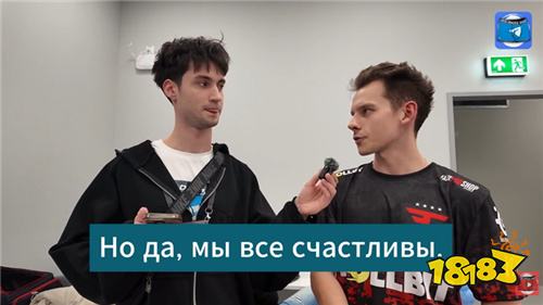 Life谈英雄池： 会根据FPX阵容需要去做搭配 有经验所以玩的多